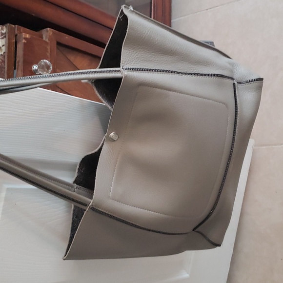 BOTKIER HTF Rare Skull and Crossbones Tote - Picture 11 of 14